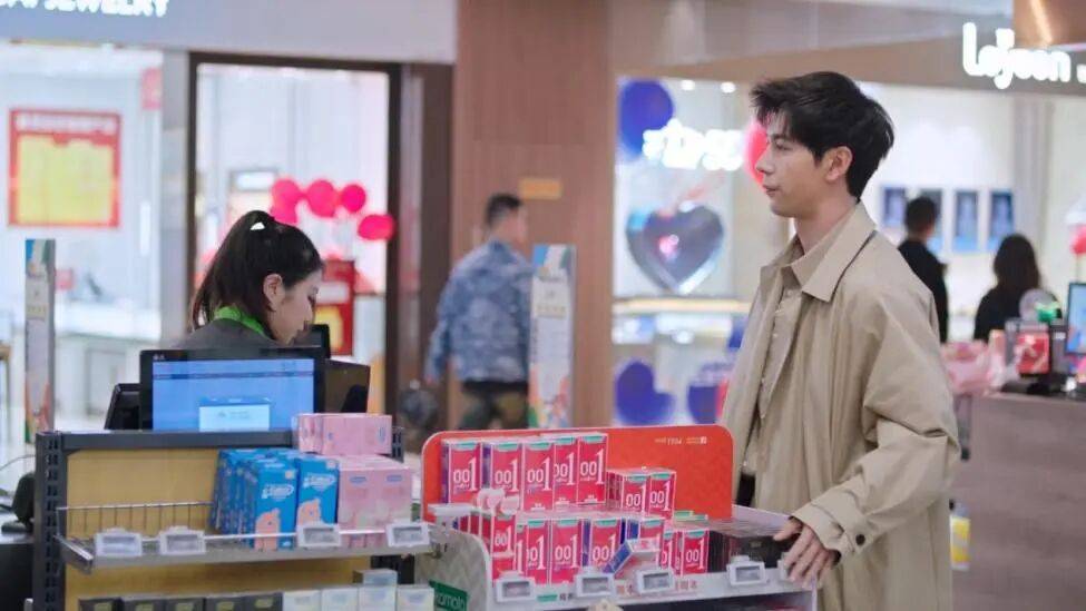 人买了情趣用品却卖爆了冰球突破游戏安全套没(图2) 人买了情趣用品却卖爆了冰球突破游戏安全套没(图2)