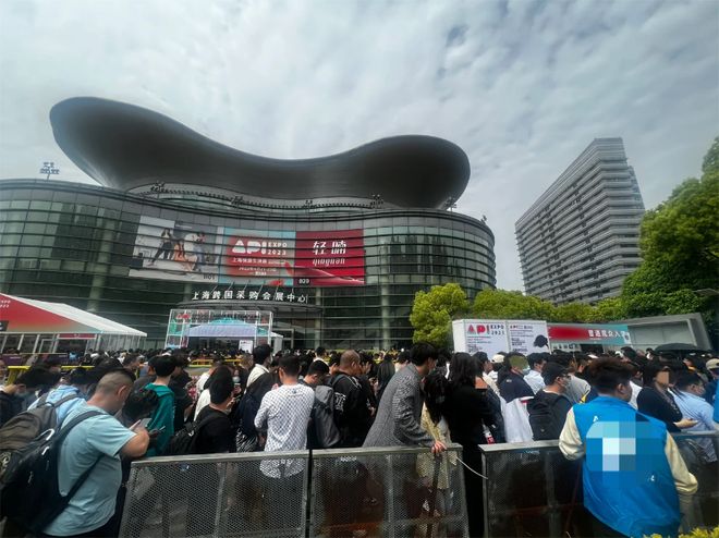 动3亿男女买爆情趣用品！冰球突破技巧安全套卖不(图4)